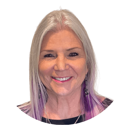 Leslie_2nd_picture_cropped-removebg-preview (1)